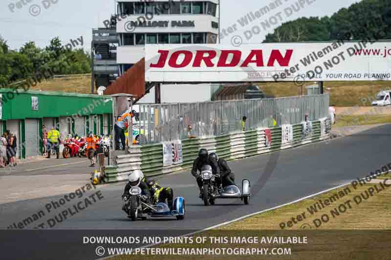 Vintage motorcycle club;eventdigitalimages;mallory park;mallory park trackday photographs;no limits trackdays;peter wileman photography;trackday digital images;trackday photos;vmcc festival 1000 bikes photographs